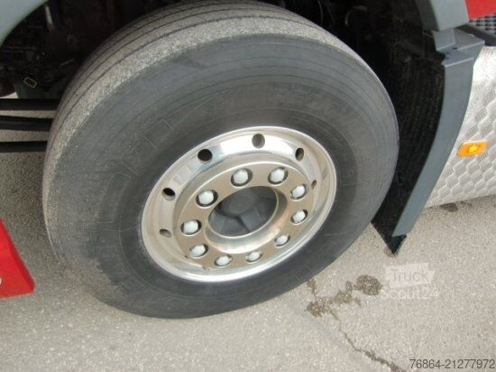 Tovorno vozilo za posebne namene VOLVO FH 500 8X4*4 EURO 6, RETARDER, TIERKöRPERTRANSPORT VOLL LUFT