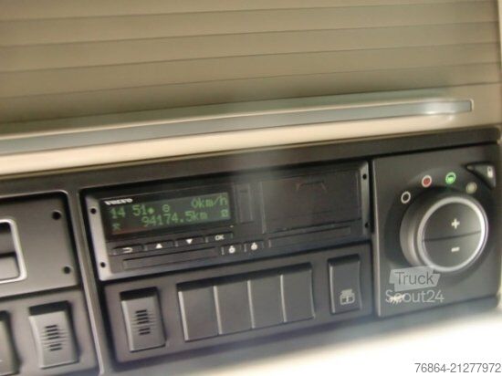 Tovorno vozilo za posebne namene VOLVO FH 500 8X4*4 EURO 6, RETARDER, TIERKöRPERTRANSPORT VOLL LUFT