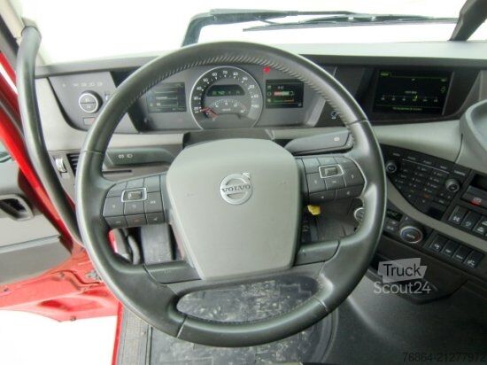 Tovorno vozilo za posebne namene VOLVO FH 500 8X4*4 EURO 6, RETARDER, TIERKöRPERTRANSPORT VOLL LUFT