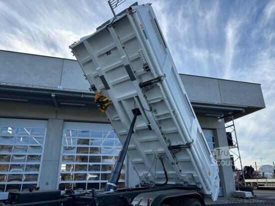 Three-sided tipper truck MAN TGS 35.520 3-SEITENKIPPER, 8X4,  MEILLER-KIPPER, BORDMATIK, AUTOMATIK, E6, RETARDER