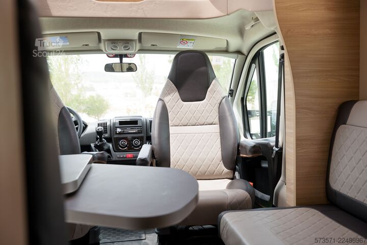 Daļēji integrēta kemperis Fiat Ducato Weinsberg Carasuite 2020 | Totalmente equipada | Capacidad para 5 p