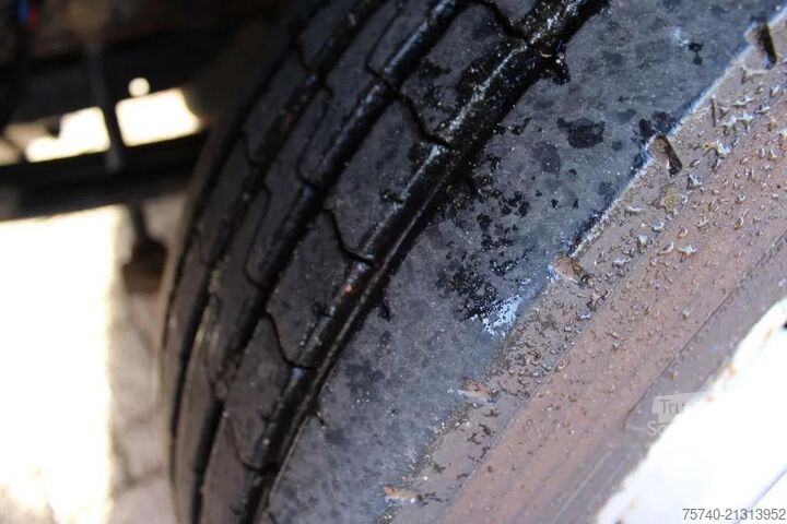 Stumdomas tentas Iveco Eurocargo 100E18 + EURO 5 + LOW KM