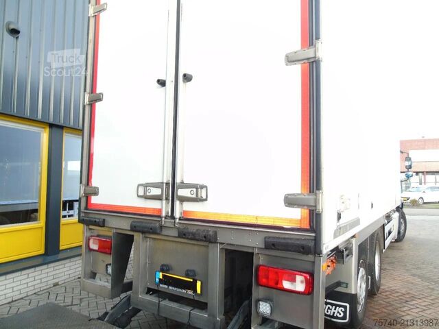 Soğutmalı/dondurulmuş taşıma DAF CF 26.330 + CARRIER SUPRA + LOADLIFT