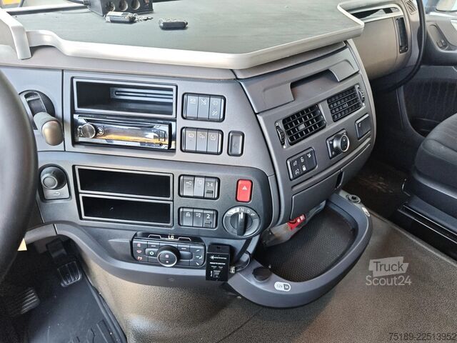 Automašīnu pārvadātājs furgons DAF XF 480 6x2 + FVG FS 4 Pieces!