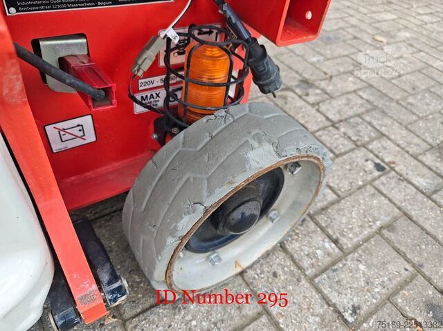 Scherenhebebühne JLG 1930 ES 5 Pieces!