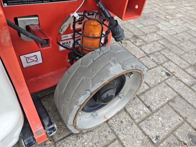 Scherenhebebühne JLG 1930 ES 5 Pieces!