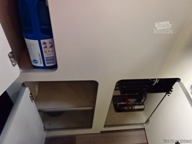 Autocaravana FORD Nugget Hochdach 185PS Autm. Navi Kamera