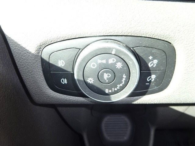 Autocaravana FORD Nugget Hochdach 185PS Autm. Navi Kamera