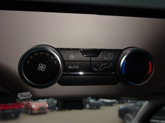 Minibus FORD Tourneo Custom Active 340L1 PHEV AHK Matrix 360K