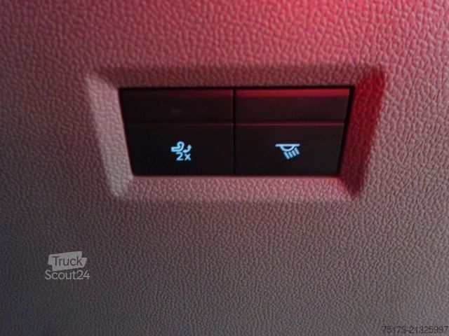 Minibus FORD Tourneo Custom Active 340L1 PHEV AHK Matrix 360K