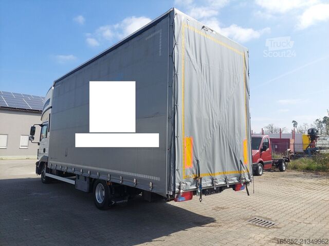 Függönyös MAN TGL 8.220