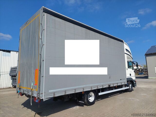 Függönyös MAN TGL 8.220