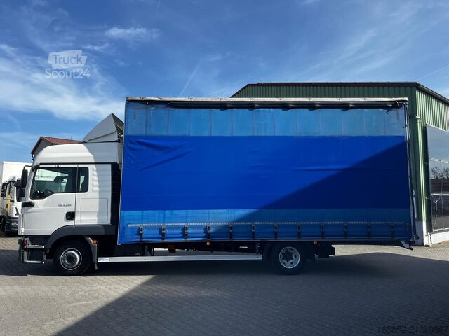 Függönyös MAN TGL 8.220