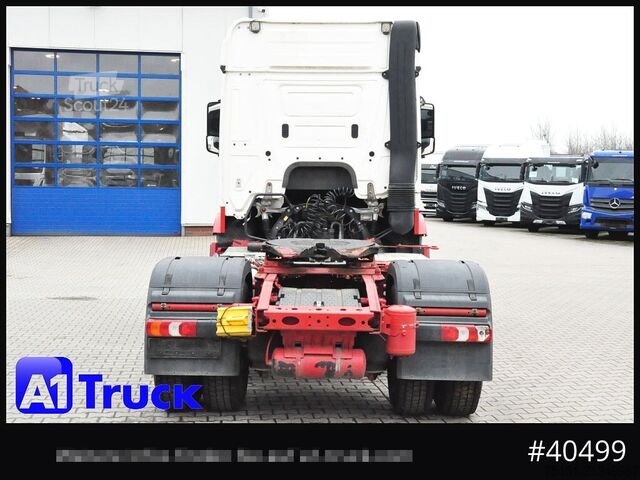 Standardowy ciągnik siodłowy MERCEDES-BENZ Arocs 1840, SZM, 4x4H, Motorproblem
