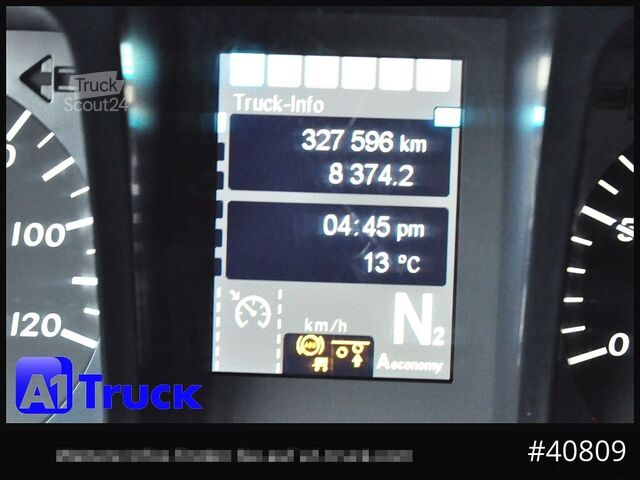 Skříňový nákladní automobil MERCEDES-BENZ Antos, 2546, Getränke, LBW, Lift-Lenkachse