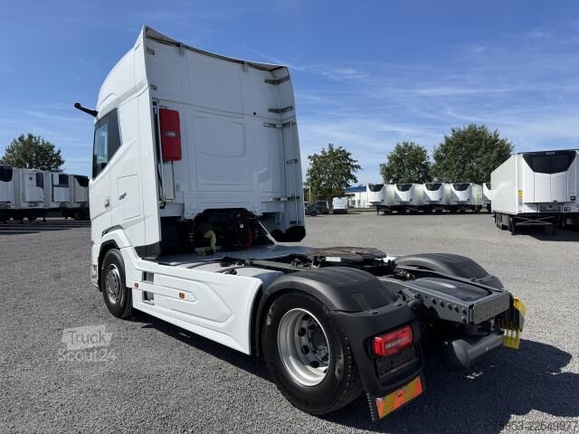 Standardni vlačilec DAF XG+ 530 FT Leder Standklima Intarder
