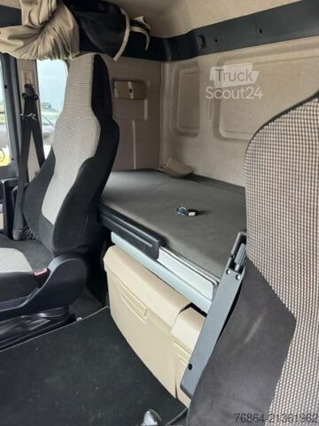 Саміоскид MAN TGS 26.500 6X2, PALFINGER-ABROLLKIPPER MIT KRAN,  LENK-LIFTACHSE, EURO 6