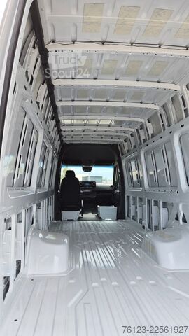Hög tak skåpbil MERCEDES-BENZ Sprinter III Kasten  519 CDI RWD 4x 4 Allrad
