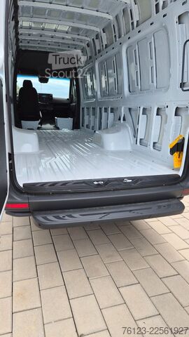 Hög tak skåpbil MERCEDES-BENZ Sprinter III Kasten  519 CDI RWD 4x 4 Allrad