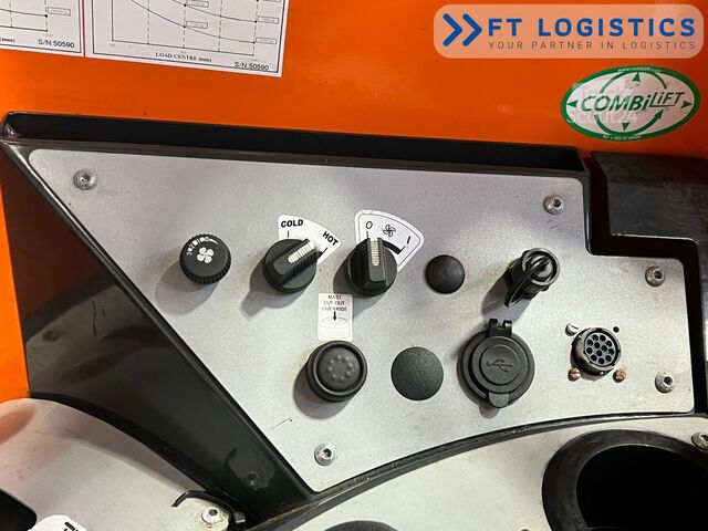 Wózek widłowy czterokierunkowy Combilift C4000 DIESEL TRIPLEX 6800 FORK POSITIONE