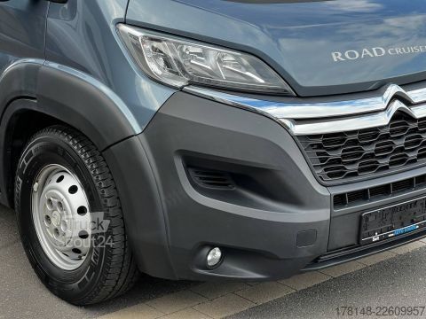 Kastenwagen Wohnmobil / Campervan Pössl D-Line Roadcruiser XL