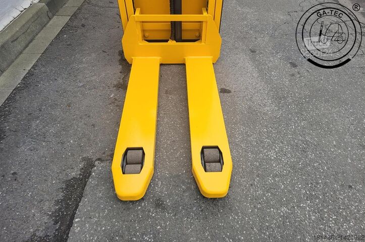 Handmatige stapelaar Jungheinrich EJD 20