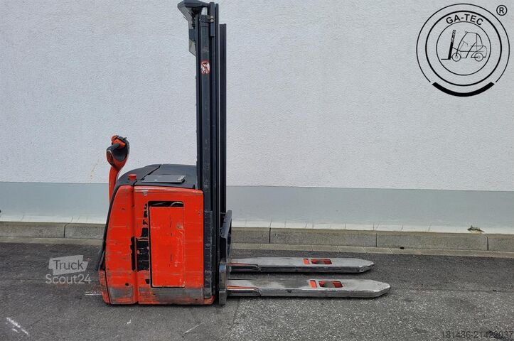 Empilhador manual Linde L14