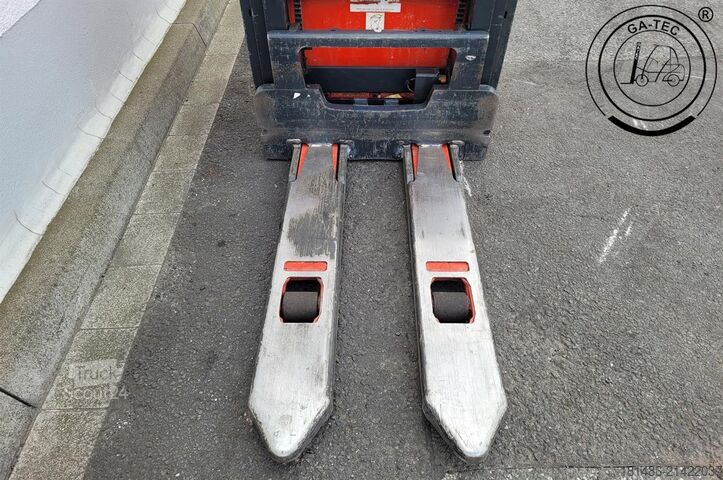 Empilhador manual Linde L14