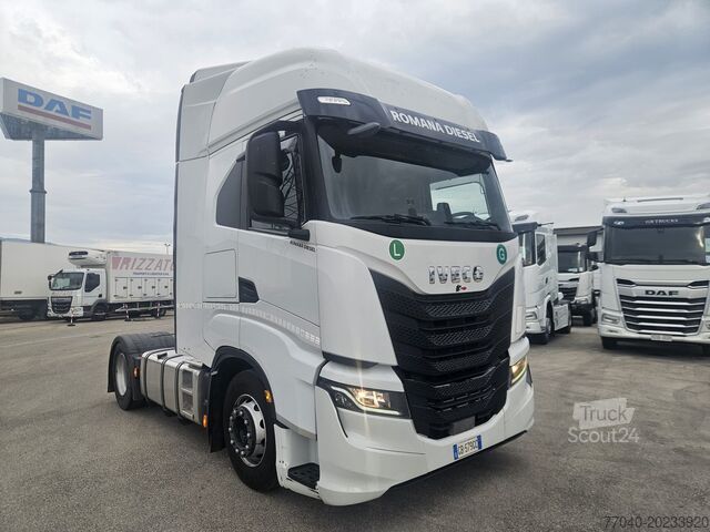 Tracteur routier standard Iveco SWAY 460