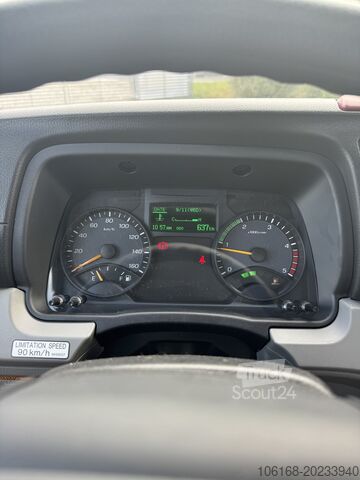 Benne basculante Fuso Canter 9C18 Abrollkipper - 63.990 Euro