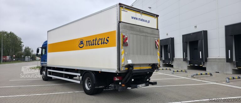 Dobozos teherautó MAN TGM 18.340