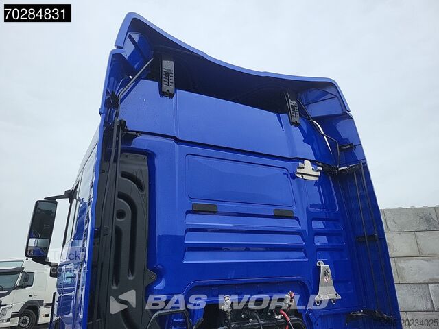 Обем SZM MAN TGX 18.460 4X2 XLX Mega Retarder 2x Tanks