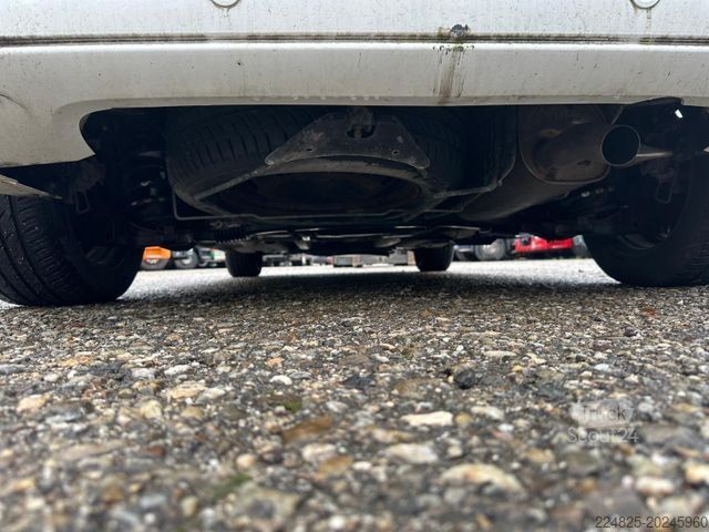 Minibussi CITROEN BERLINGO SELECTION*2013*1HAND*5 SITZER*EURO5*