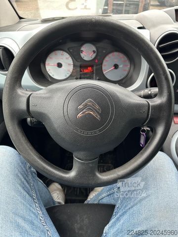 Minibus CITROEN BERLINGO SELECTION*2013*1HAND*5 SITZER*EURO5*