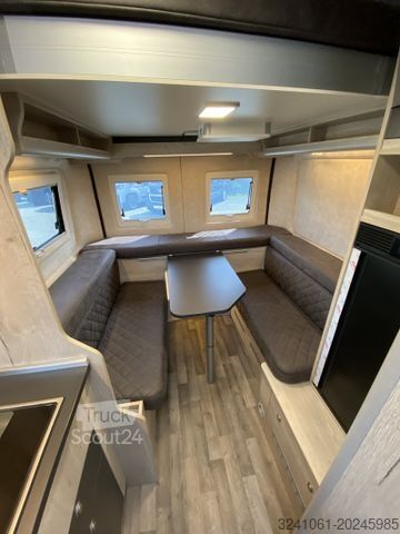 Autorulotă MEGAMOBIL Mega Lounge 540 TV Abverkauf|Dieselheizung|Solar