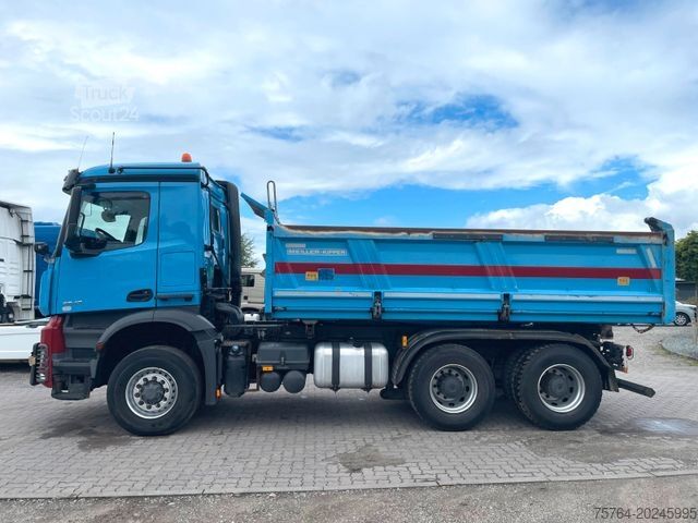 Tre-sidet tipbil MERCEDES-BENZ 2643 /6x6H ALLRAD/Meiller/Bordmatik/Schneeplatte