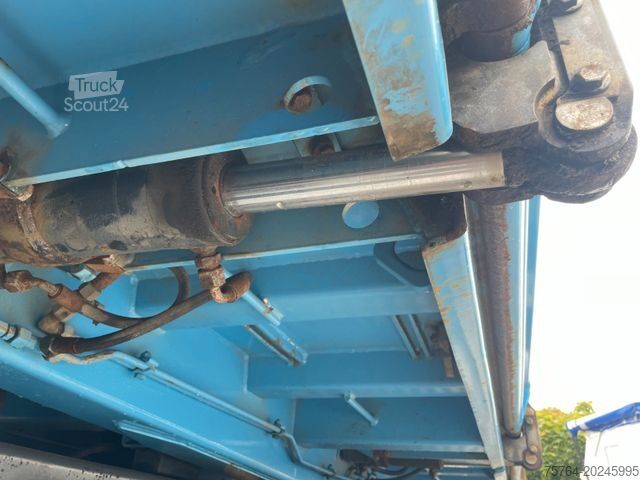 Tre-sidet tipbil MERCEDES-BENZ 2643 /6x6H ALLRAD/Meiller/Bordmatik/Schneeplatte