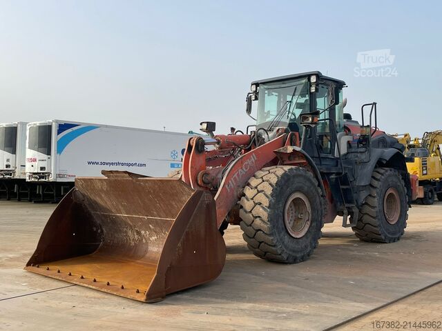 Lader Hitachi ZW250-6