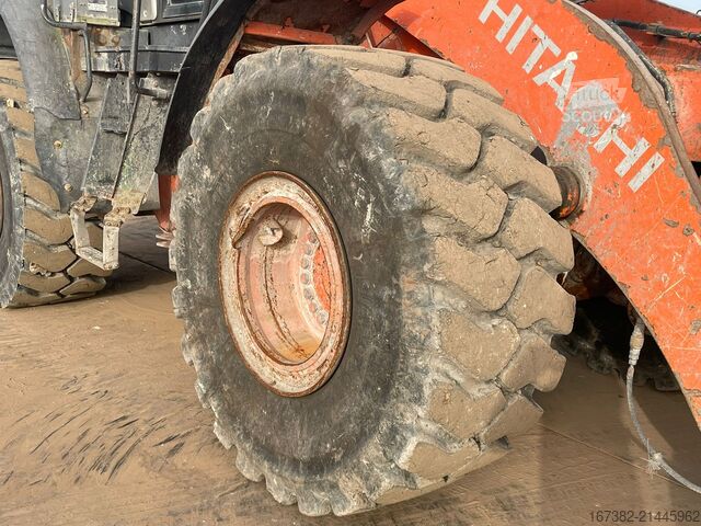 Lader Hitachi ZW250-6