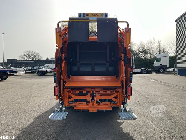 Refuse collection vehicle FUSO Canter 9C18 Geesink 7m³