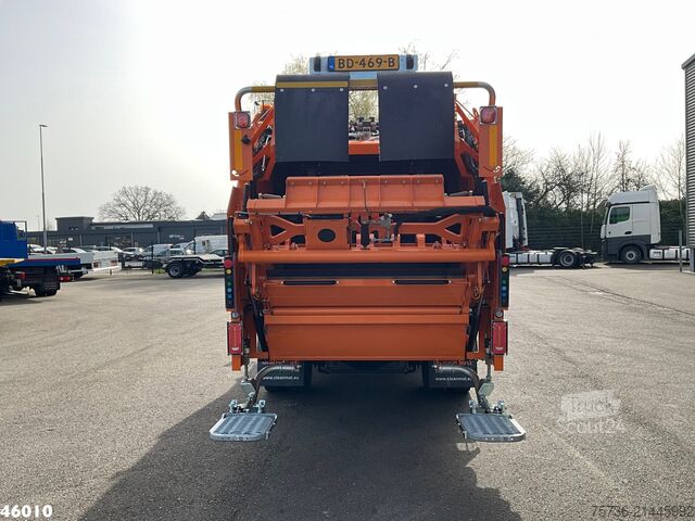 Refuse collection vehicle FUSO Canter 9C18 Geesink 7m³