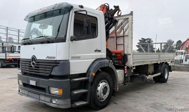 Düz kasa kamyon Mercedes-Benz Atego 1828