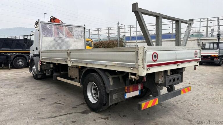 Düz kasa kamyon Mercedes-Benz Atego 1828