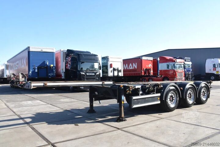 Transport de conteneurs Renders EURO 800 - 2 x EXTENDABLE - SAF AXLES - LIFT AX...