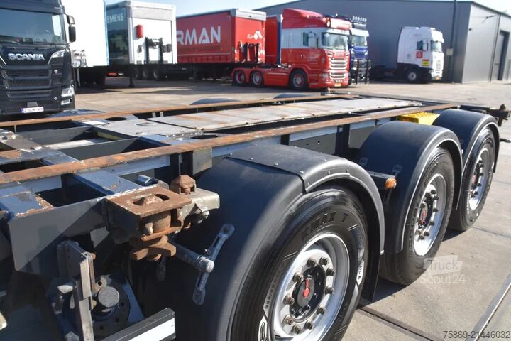 Transport de conteneurs Renders EURO 800 - 2 x EXTENDABLE - SAF AXLES - LIFT AX...
