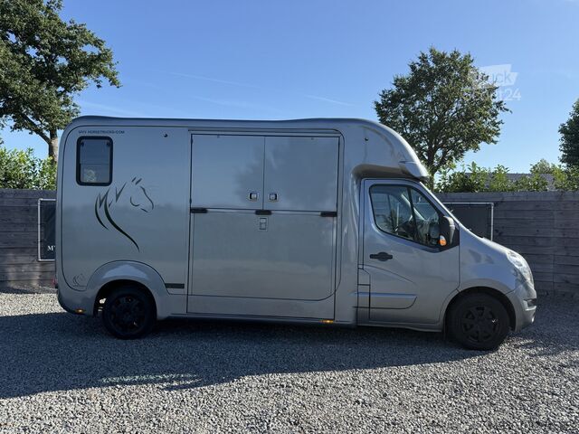 Transporte de caballos Renault Master | HORSETRUCK | KRISMAR | STALLION 3XL | ...