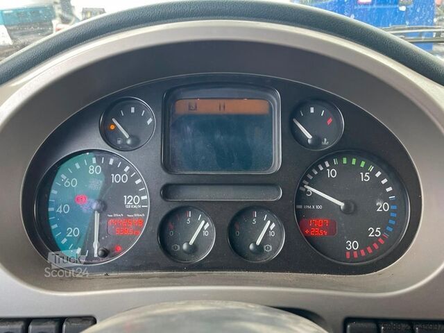 Standard-SZM DAF XF 95.530 EURO 4 for Africa. Royal truck!