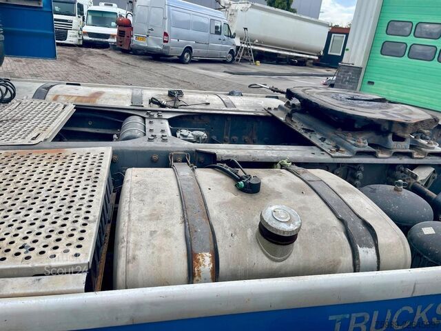Standard-SZM DAF XF 95.530 EURO 4 for Africa. Royal truck!