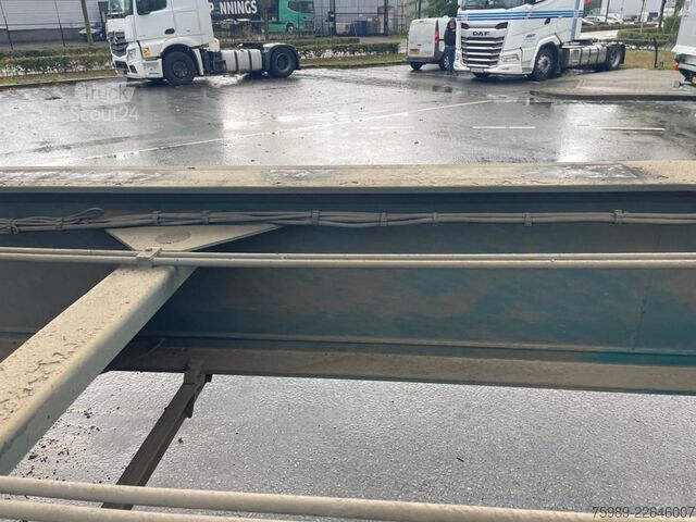 شاحنة قلابة Trouillet SOCARI 69 m3 left side opens, self pump tyres, etc