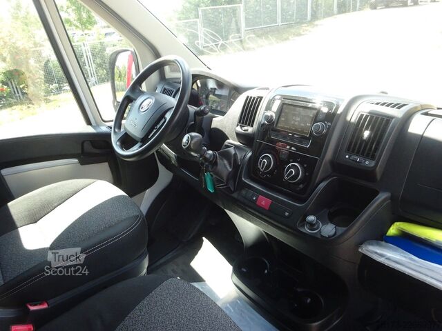 Pritschenwagen FIAT Ducato Maxi Doka Pritsche Fassi Ladekran